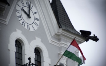 Figyelem! Vasárnap hajnalban óraátállítás, indul a téli időszámítás