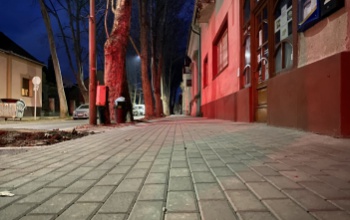 Megújult járdán sétálhatunk a Szent Imre utca elején