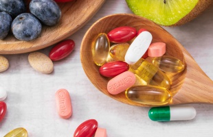Negyven éves kor felett érdemes szedni ezt az öt vitamint