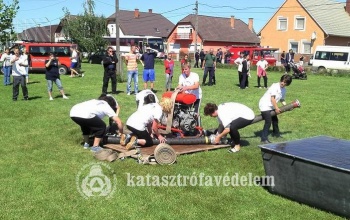 Önkéntes tűzoltók versenyeztek Nagybajomban