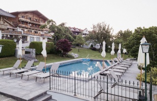 Dolgozz festői környezetben: pincér munkatársakat keres a Hotel Alpenschlössl!