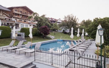 Dolgozz festői környezetben: pincér munkatársakat keres a Hotel Alpenschlössl!