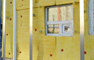 Miben van fontos szerepük a szigetelőanyagoknak?