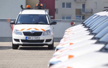 Feleslegessé vált matricájával keresse a fagyisautót