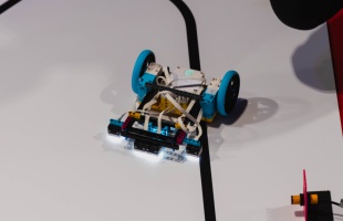 Akár Dél-Koreába is eljuthatnak Somogy vármegye diákjai is a robotikával