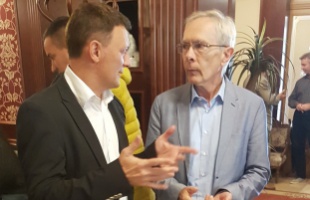 Ezért támogatta a függetlennek mondott közgazdász az adóelkerülő Horváth Ákost – exkluzív információ!