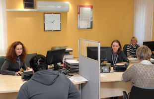 Január 1-jétől csökken az ügyintézési idő a kormányablakoknál