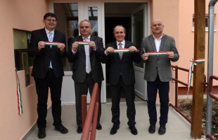 Megújult a hetesi önkormányzat épülete, valamint a szociális központ is