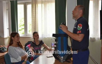 Tűzoltási ismeretszerzéssel indították a vakációt