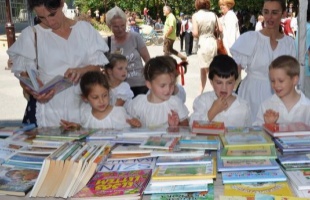Megkezdődött az Ünnepi Könyvhét