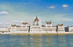 Marad a háborús veszélyhelyzet