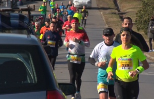 Verőfényes napsütésben teljesítették a Kométa Félmaratont a versenyzők