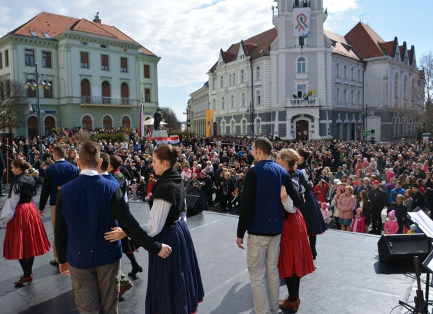 Kulturális műsorral, méltósággal ünnepelt Kaposvár