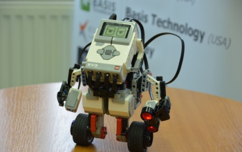 Lego robotot nyertek a közgazosok