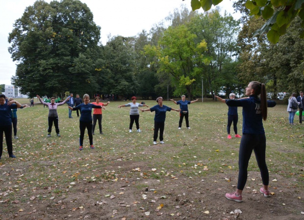 Új futókör – Mindenki együtt sportolt a Cseri parkban