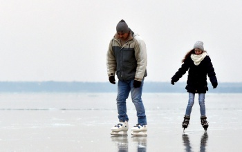 A Balatonon kijelölt jégpályák egy része újra megnyitott