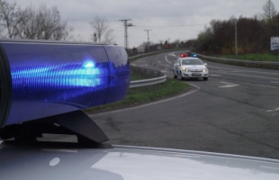 Lőttek az újsolti sofőr jogsijának, ittasan csapódott az előtte haladó járműbe