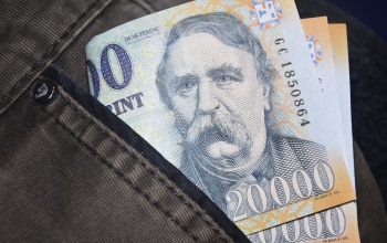 Augusztusban 497.200 forint volt a bruttó átlagkereset