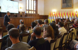 A kaposvári kulturális élet szereplőinek a véleményét kérte a polgármester