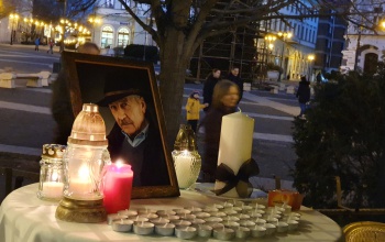 Gyertyát gyújtottak Gschwindt András emlékére