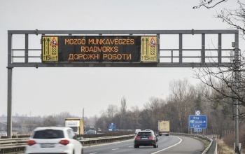 Ukránul is megjelentet útinfókat a Magyar Közút a gyorsforgalmi utakon