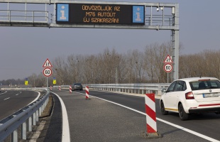 Elkészült az M76-os autóút újabb szakasza Balatonszentgyörgynél