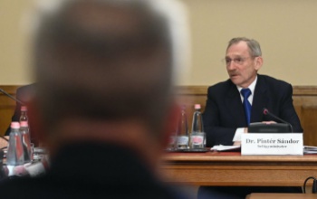 Márciusban újabb béremelés lesz az egészségügyben