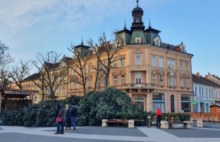 Kidőlt a Kossuth téri karácsonyfa