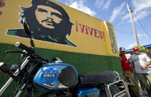 Borsos áron mérik a motoros Che Guevara emléktúrát