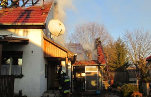 Leégett a ház tetőszerkezete, lakhatatlan