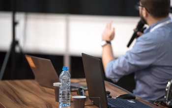 Biztonságban az online világban – Ingyenes előadások a Takáts Gyula Könyvtárban
