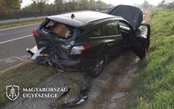 Durva baleset lett a büntetőfékezésből az M7-esen