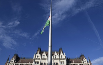 November 4. - Ma van a nemzeti gyásznap