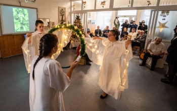 Ajándékot kaptak a Gyöngyfa otthon lakói