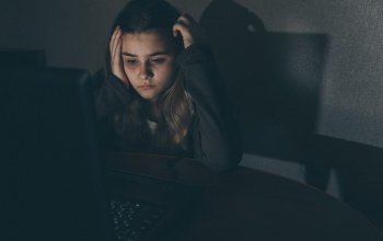 Biztosan nem zaklatják gyermekét a neten?