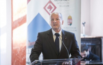 Bevezethetik az egy hónapos katonai alapkiképzést