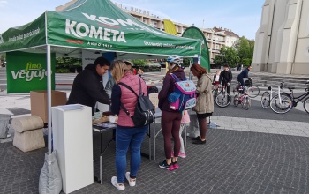 Bringás reggelivel várták a kerékpárosokat