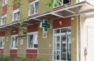 15 éves a kórház patikája