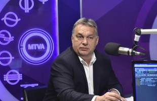 Orbán: a karantén és a maszk, nem oldja meg a problémát, csak az oltás