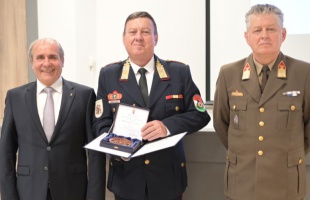 Wéber Antal kapta a Somogy Vármegye Védelméért emlékplakettet