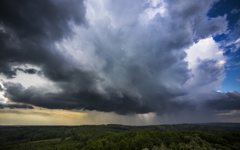 Továbbra is fülledt, zivataros hetünk lesz