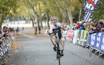 Dina Márton és Fetter Erik jövőre az EOLO-KOMETA Cycling Team színeiben versenyez