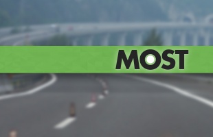 Összeütközött két autó az M7-esen Siófoknál