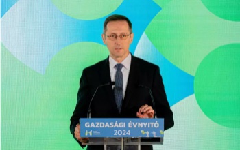 Nem csak az adósságot, a cégek adminisztrációs terheit is csökkenti a kormány