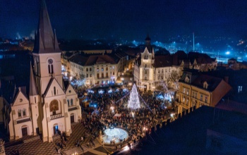 Karácsonyi fényekben pompázik a belváros - Fotók