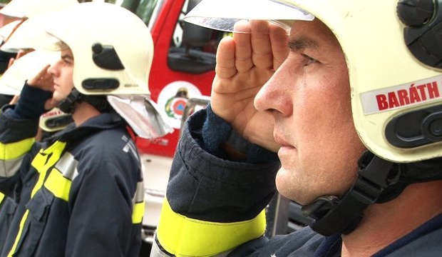 Bajtársaikra emlékeztek