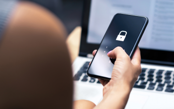 Csaknem ötszáz áldozatot szedett az online csaló