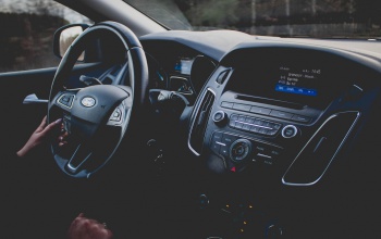 Csaknem hétszázezer személyautó cserélt gazdát szeptember végéig