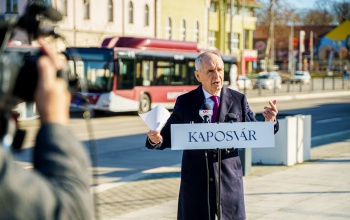 Mindössze egy vonaljegy áráért vásárolhatnak havi buszbérletet a diákok és a nyugdíjasok