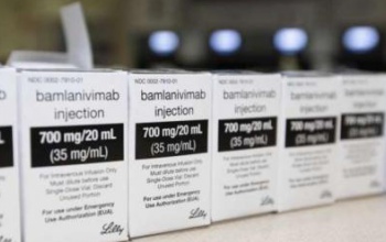 Megkapta egy koronavírus-fertőzött az első adag bamlanivimab gyógyszert hazánkban